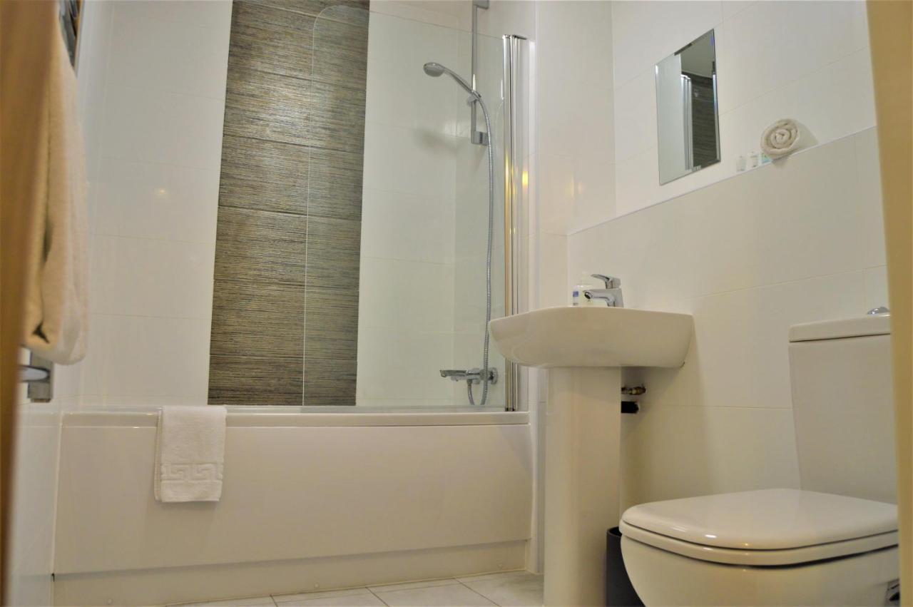 Qh31 - City Centre Location With 2 Double Bedrooms Sleeping Up To 4 People - Spacious Work Or Leisure Apartment Sheffield Exteriér fotografie
